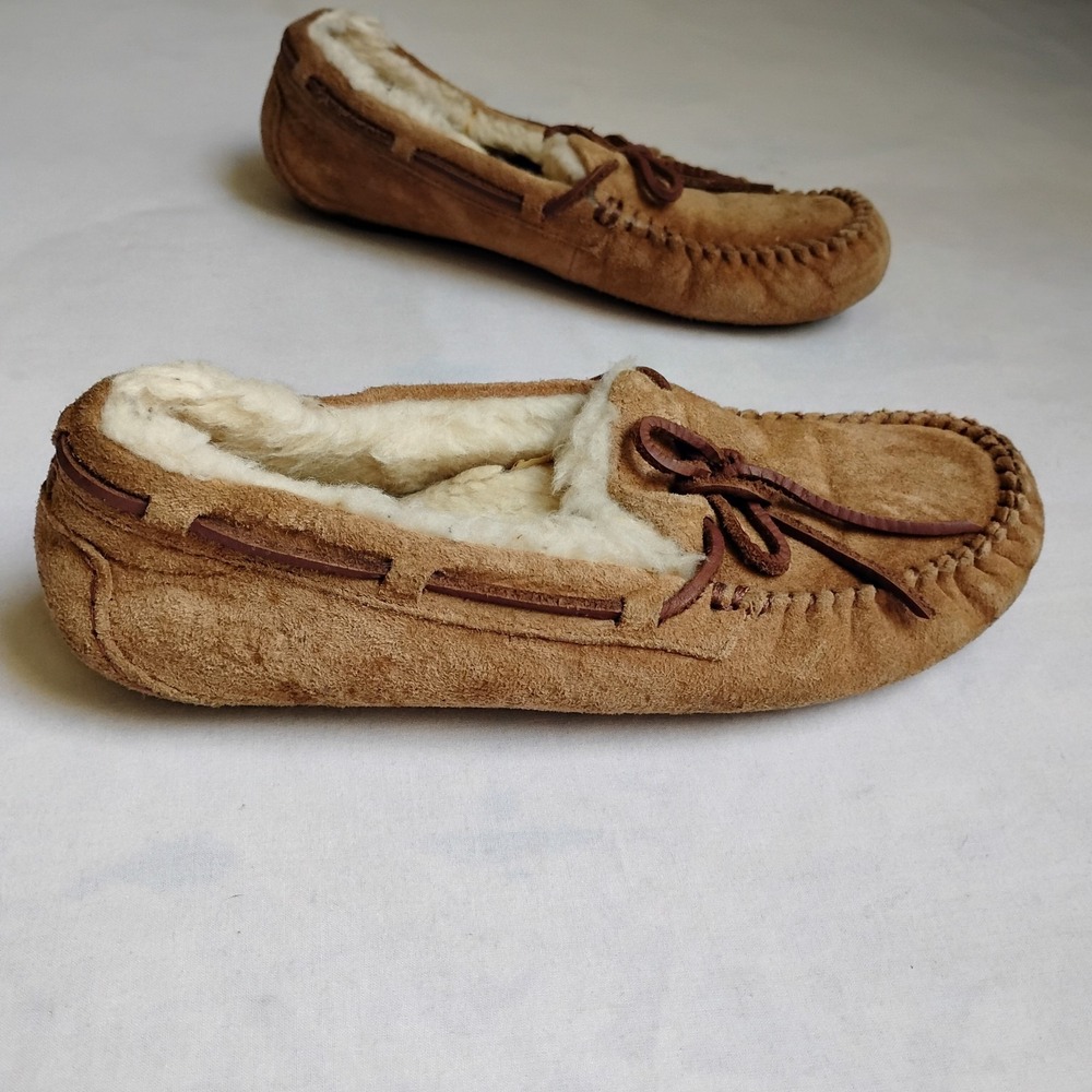 Ugg Slippers Womens 8 Dakota Chestnut Loafer Sheepskin Lined Moccasin Cozy